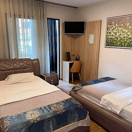 Hotel Park Tirana Babrru
