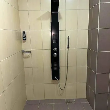 Hotel Park Tirana Babrru