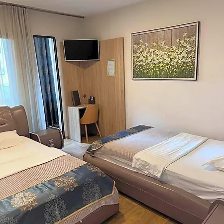 Hotel Park Tirana Babrru